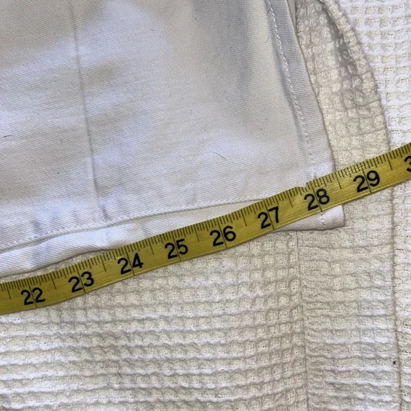 Kut from the Kloth white cropped Jeans. Cameron straight leg. Mid rise - Picture 12 of 14